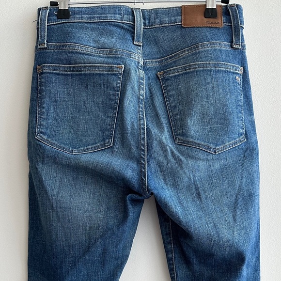 Madewell Distressed Mid-Rise Skinny Blue Cuffed Jeans, Medium Wash, Size 26 - Picture 12 of 16
